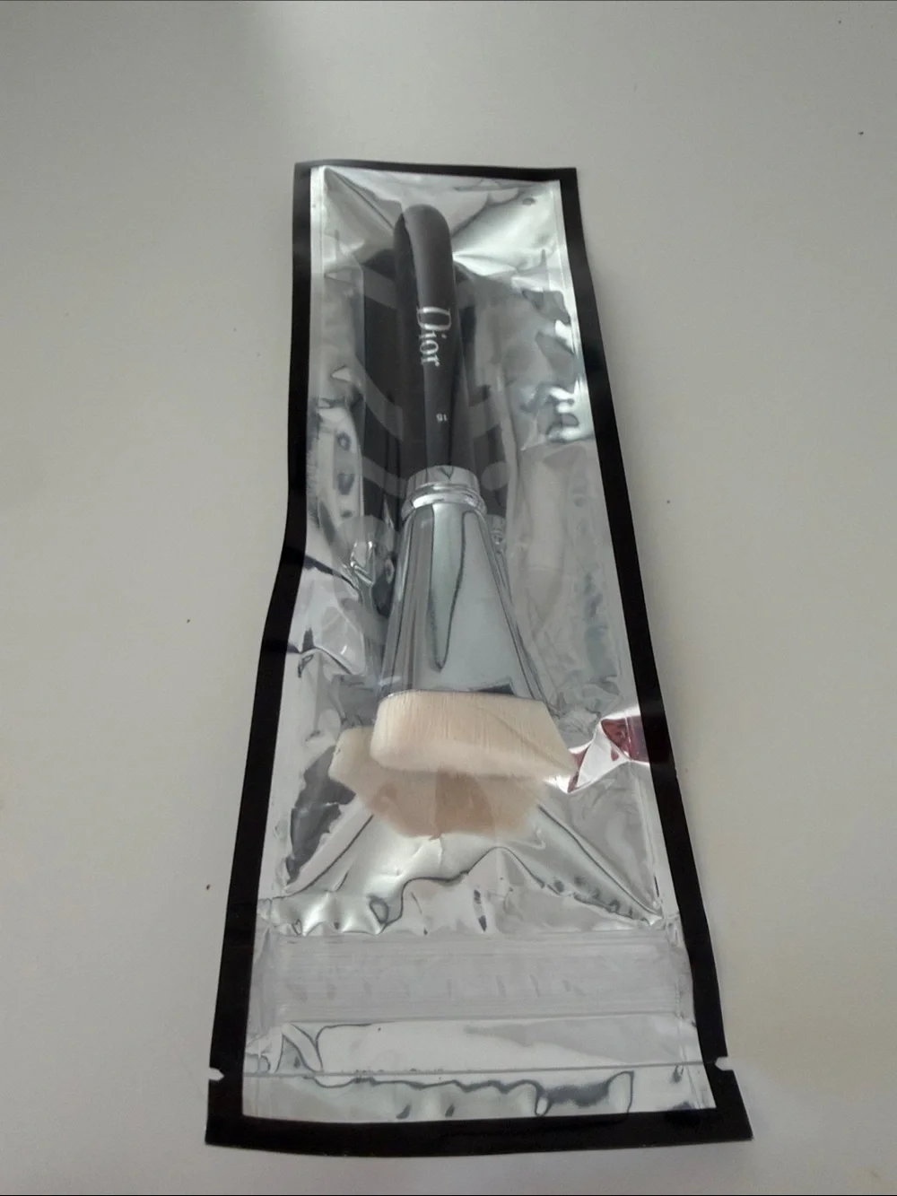 BNWT Dior Makeup Brush – 15